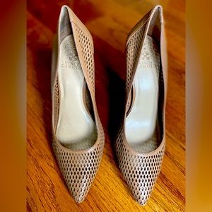 Vince Camuto nude heels 8.5